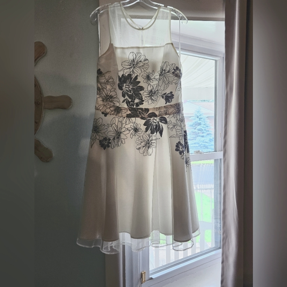 Gabby Skye Formal Dress